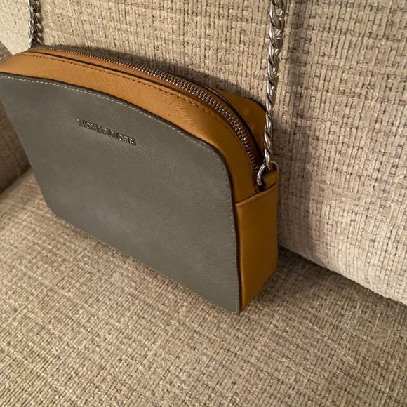 Michael Kors Purse - Picture 4 of 4